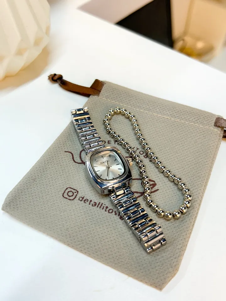 Relojes plateados